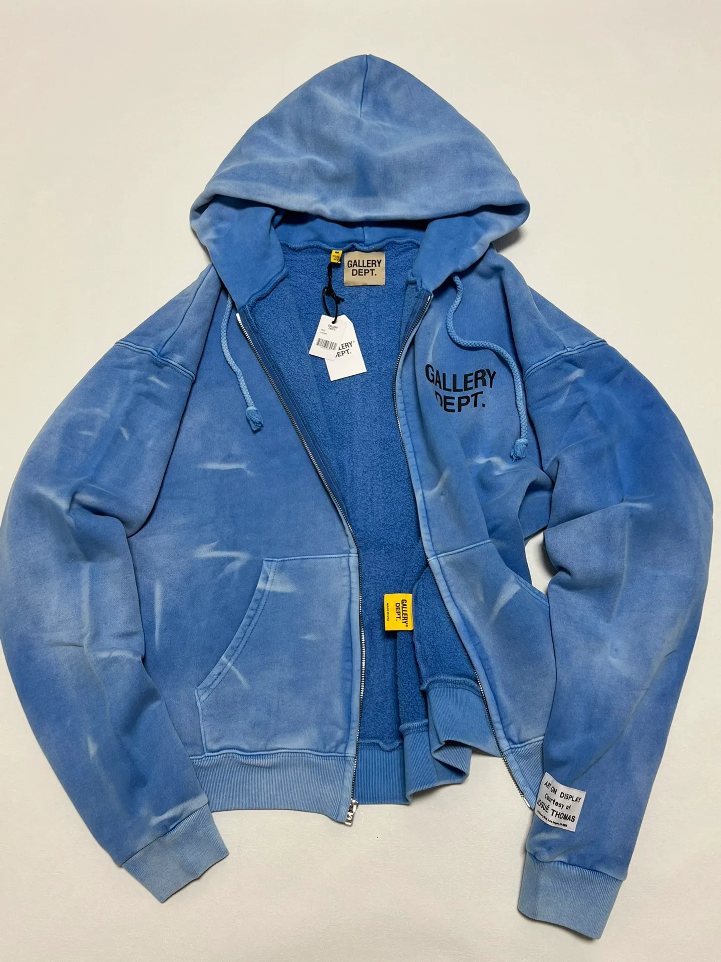 More details GALLERY DEPT. SUN FADED ENGLISH LOGO ZIP UP/BLUE Sun-washed blue water ripple English zipper hoodie washed blue S-XL